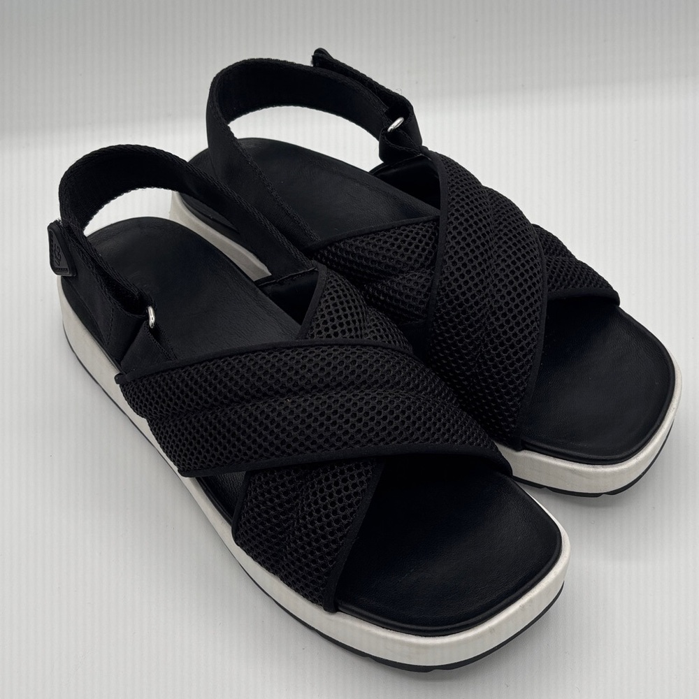 Women's UGG Nella Platform Slingback Black Sandals White Soles- Fabulous Size 10